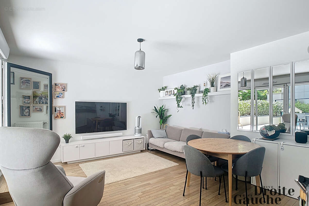 Appartement à VILLE-D&#039;AVRAY