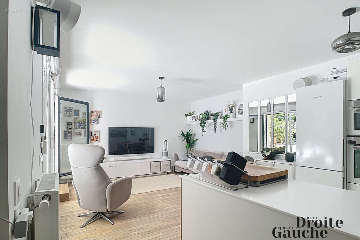 Appartement à VILLE-D&#039;AVRAY