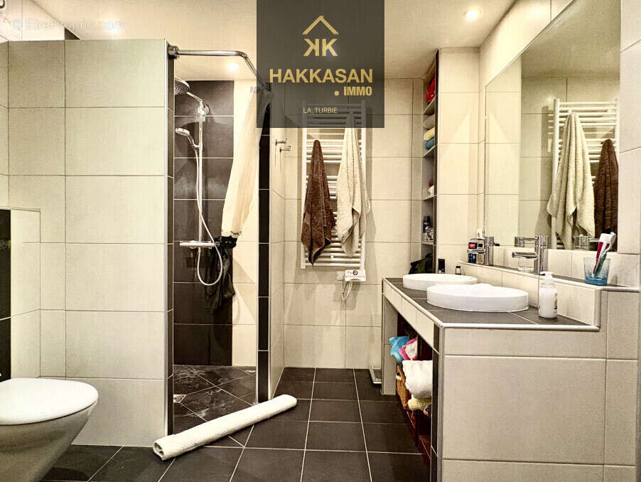 Appartement à PEILLE