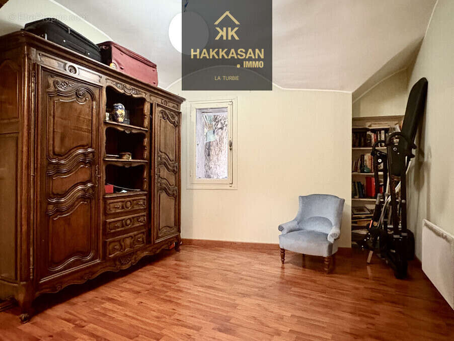 Appartement à PEILLE