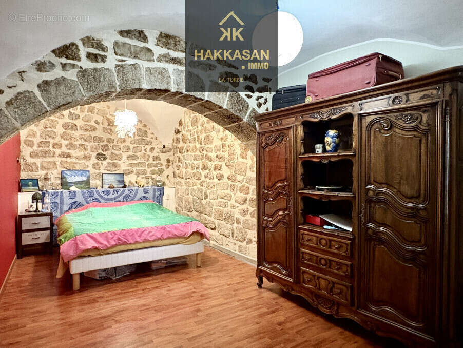 Appartement à PEILLE