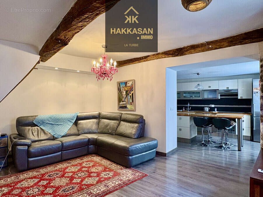 Appartement à PEILLE