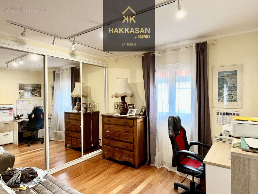 Appartement à LA TURBIE