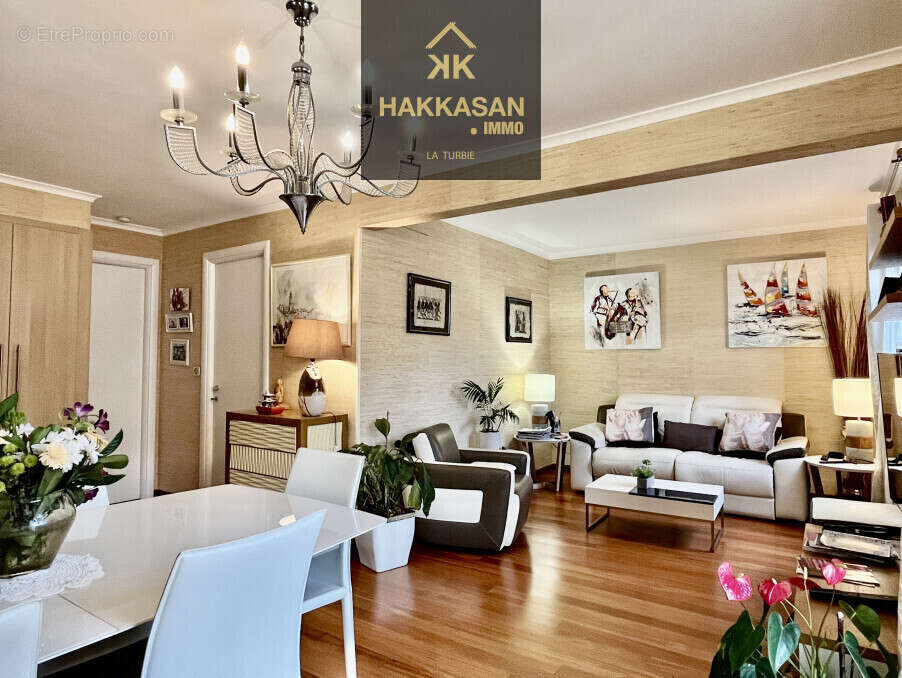 Appartement à LA TURBIE