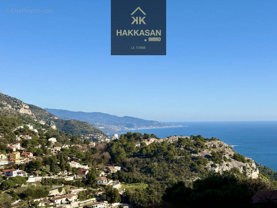 Appartement à LA TURBIE