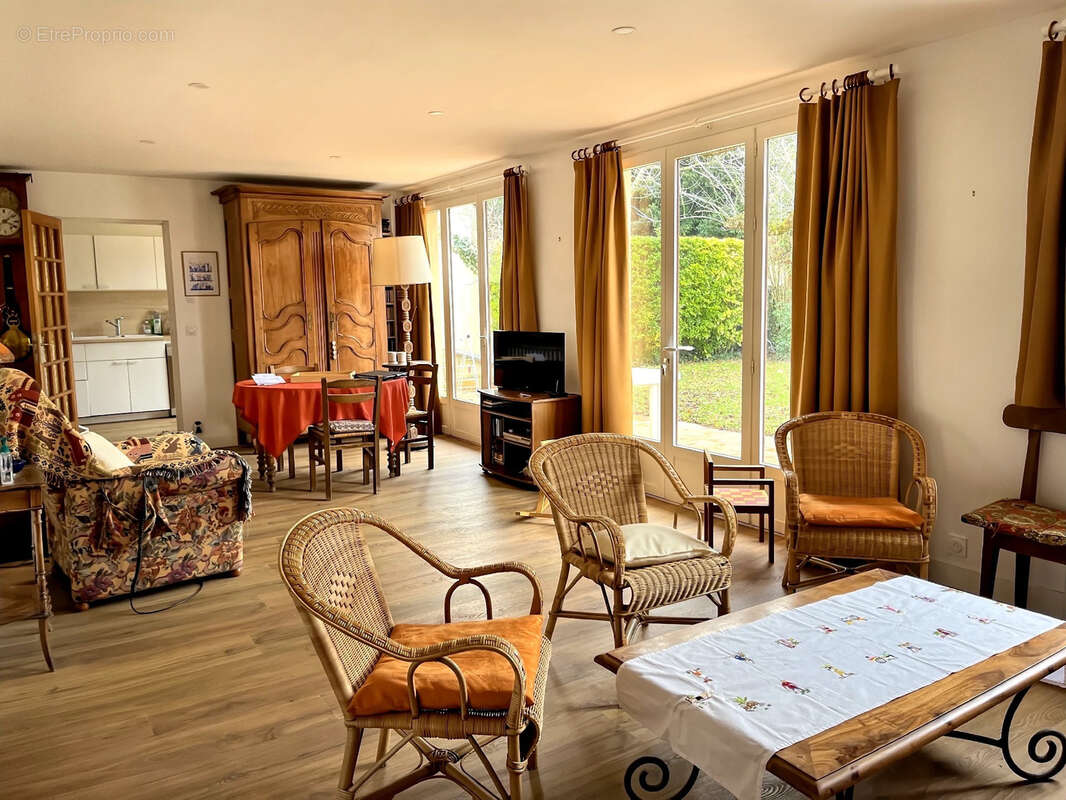 Maison à SAINTE-SAVINE