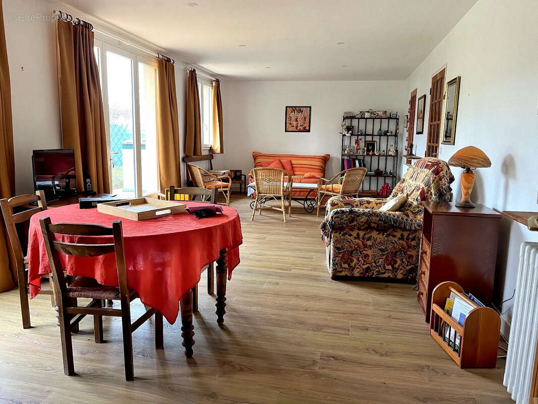 Maison à SAINTE-SAVINE