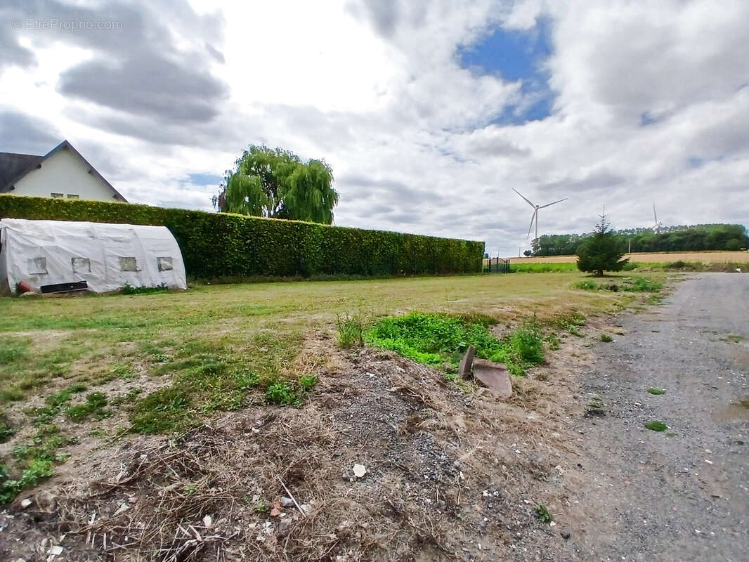 Maison à CROISILLES