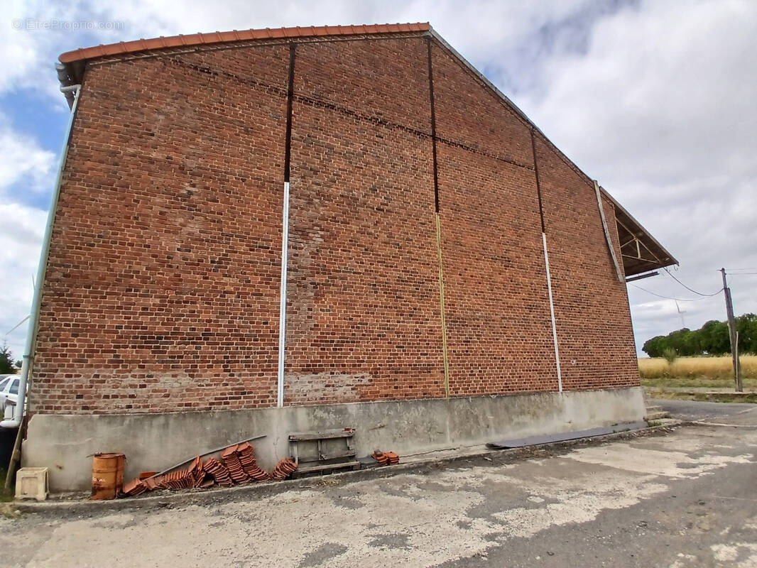 Maison à CROISILLES