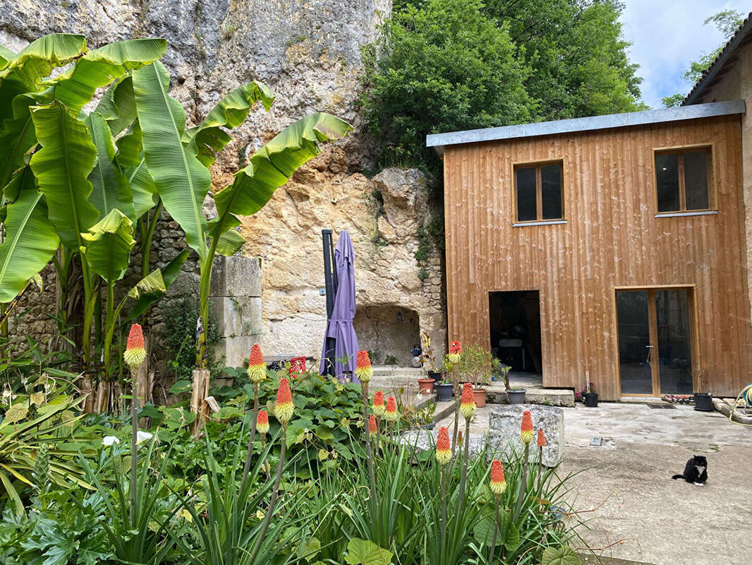 Maison à LA CHAPELLE-MOULIERE