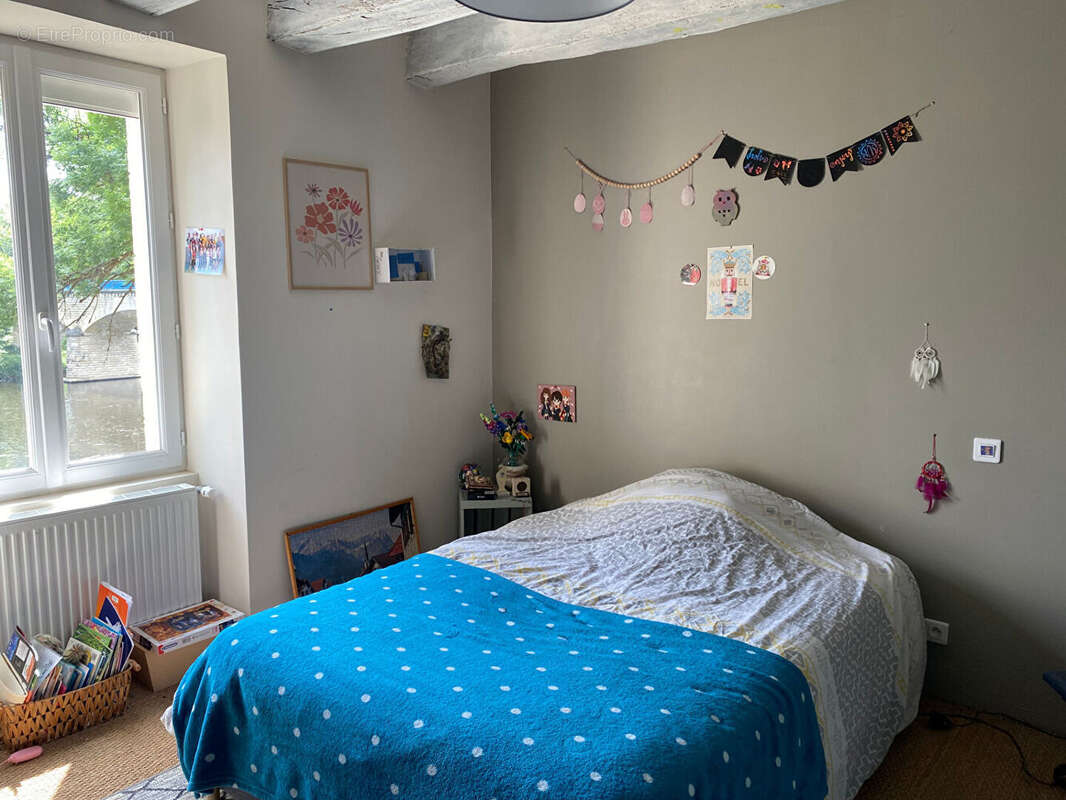 Maison à LA CHAPELLE-MOULIERE