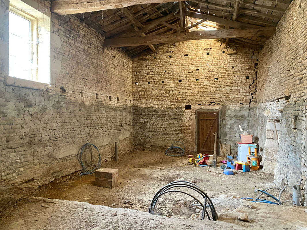 Maison à GERMOND-ROUVRE