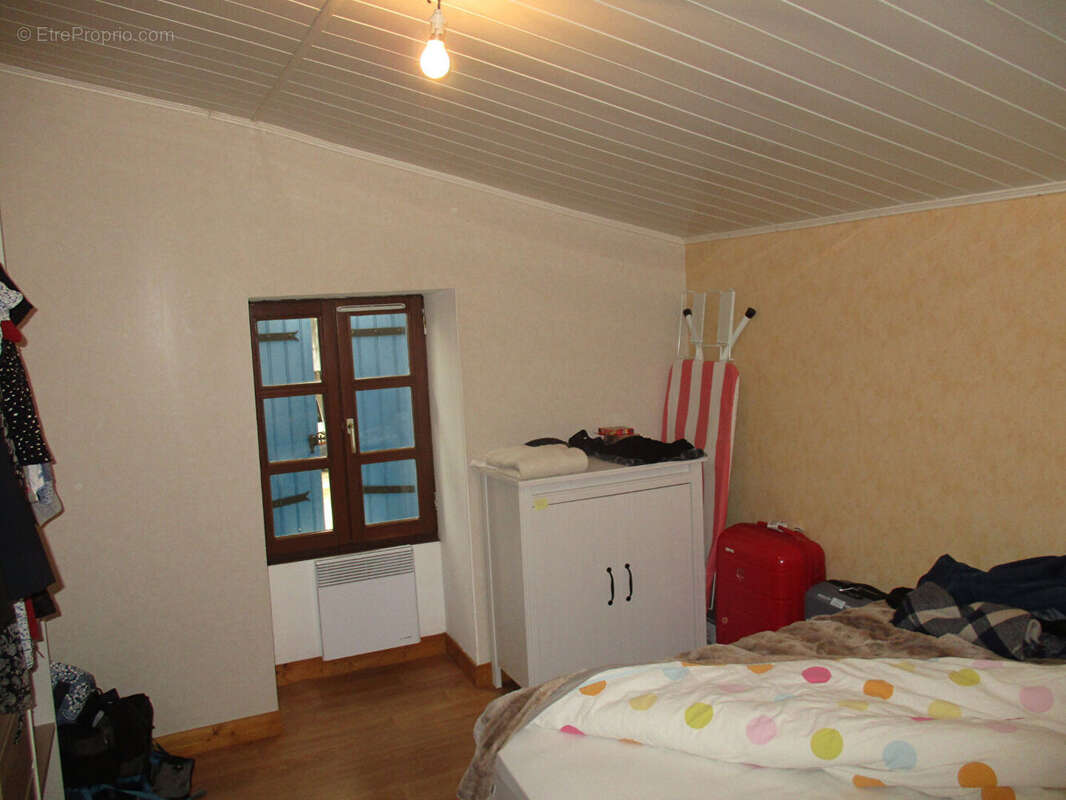 Maison à AZAY-LE-BRULE