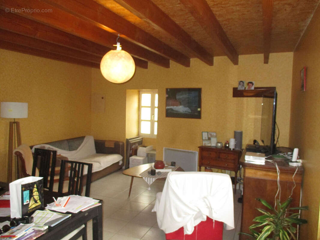 Maison à AZAY-LE-BRULE