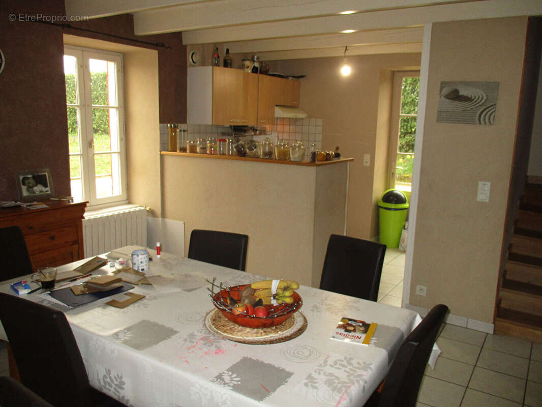 Maison à AZAY-LE-BRULE