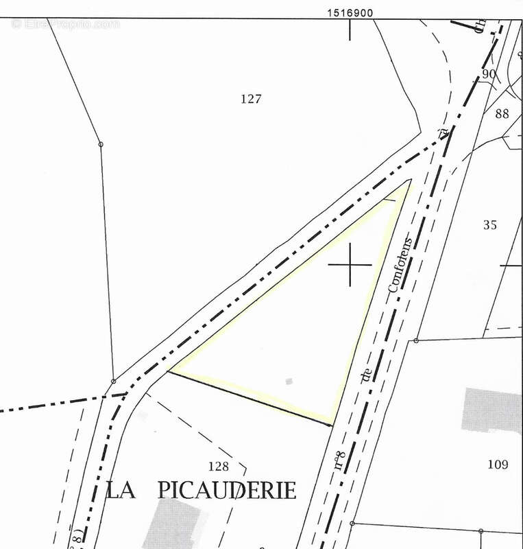 Terrain à VALDIVIENNE