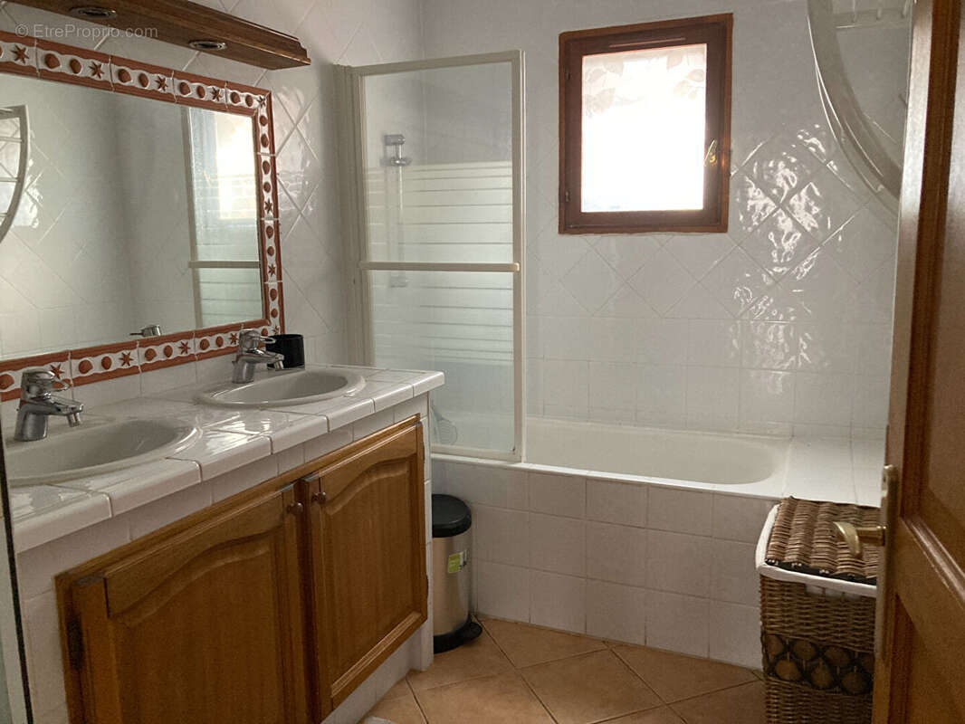 Maison à SAINT-CYPRIEN