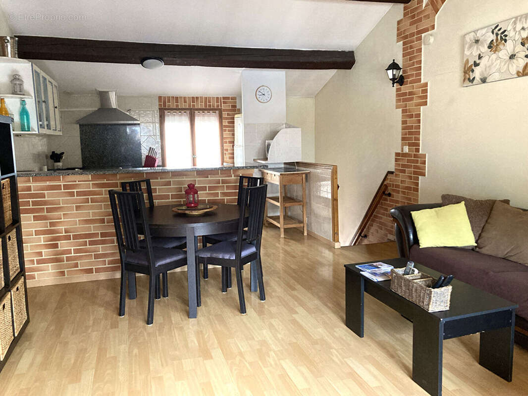 Maison à SAINT-CYPRIEN