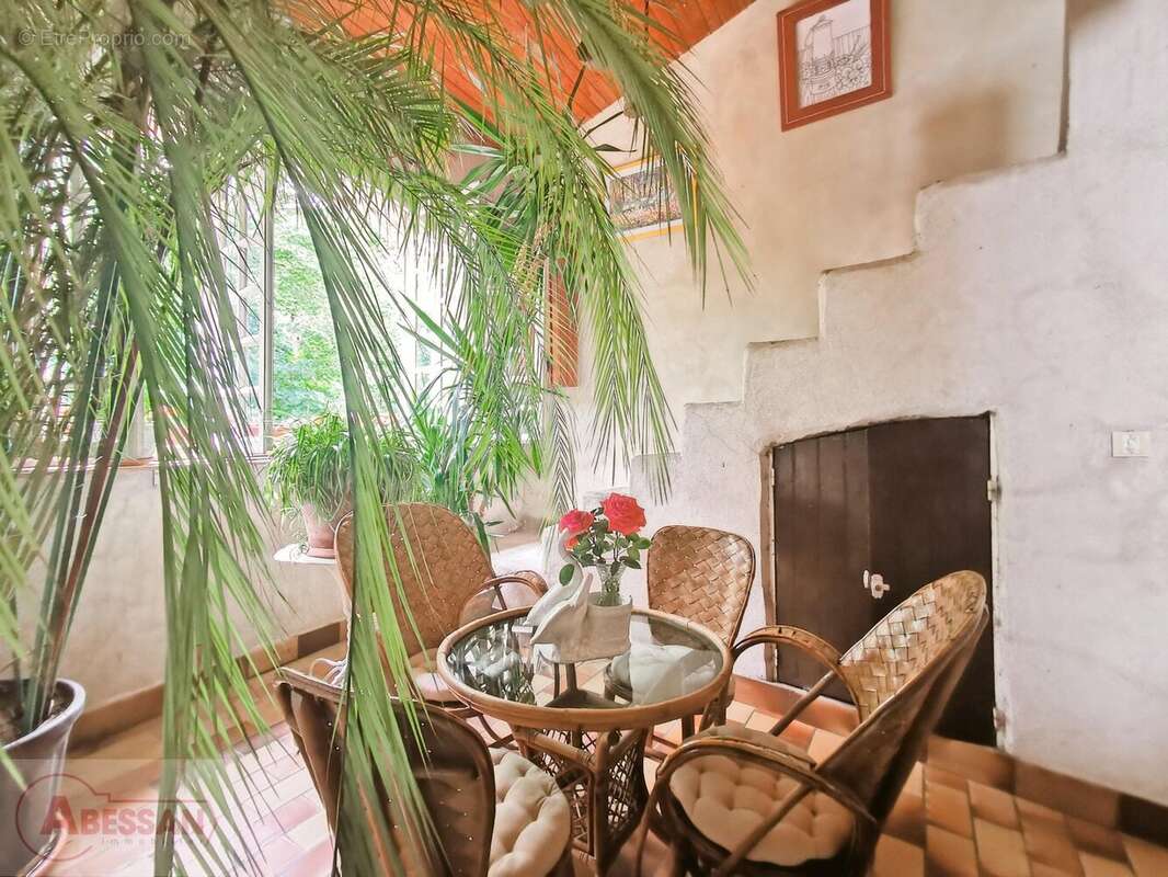 Maison à ROBIAC-ROCHESSADOULE