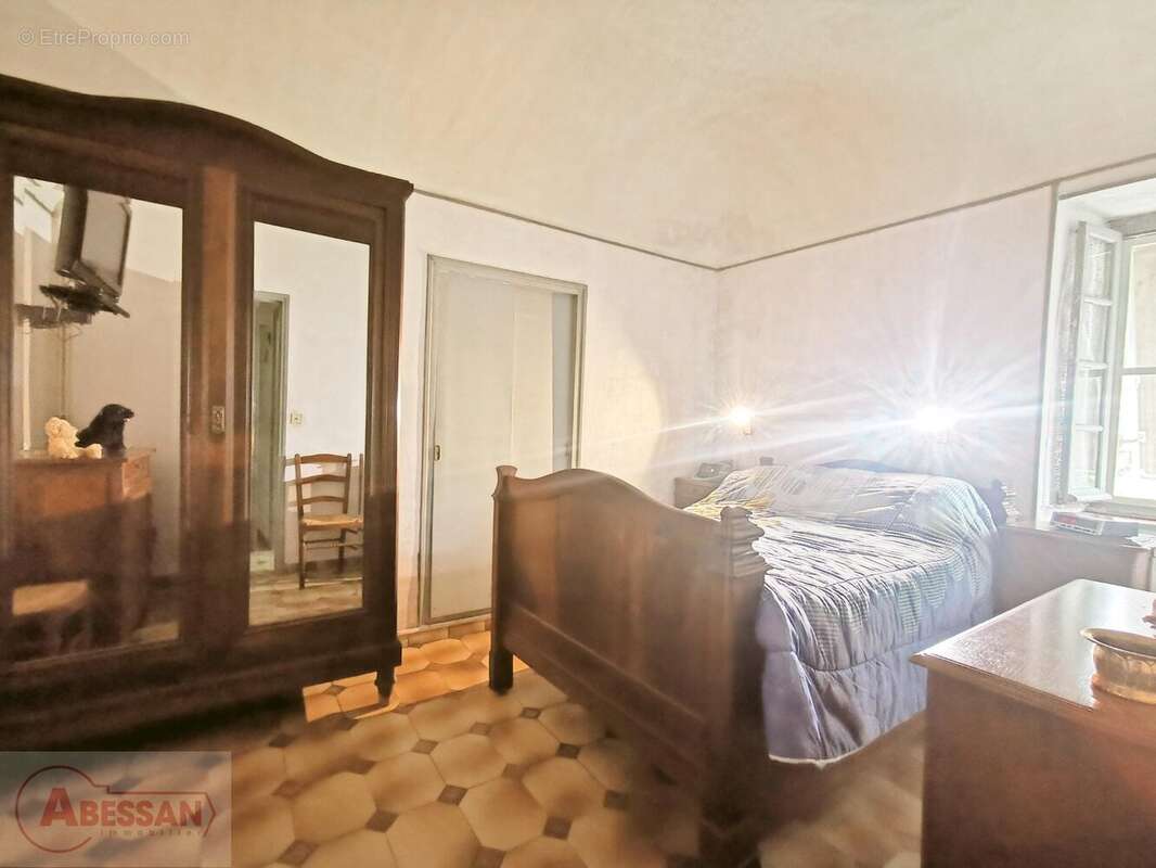 Maison à ROBIAC-ROCHESSADOULE