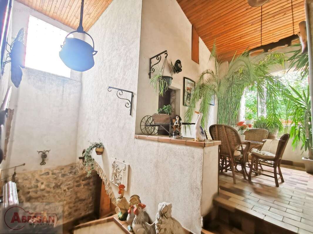 Maison à ROBIAC-ROCHESSADOULE