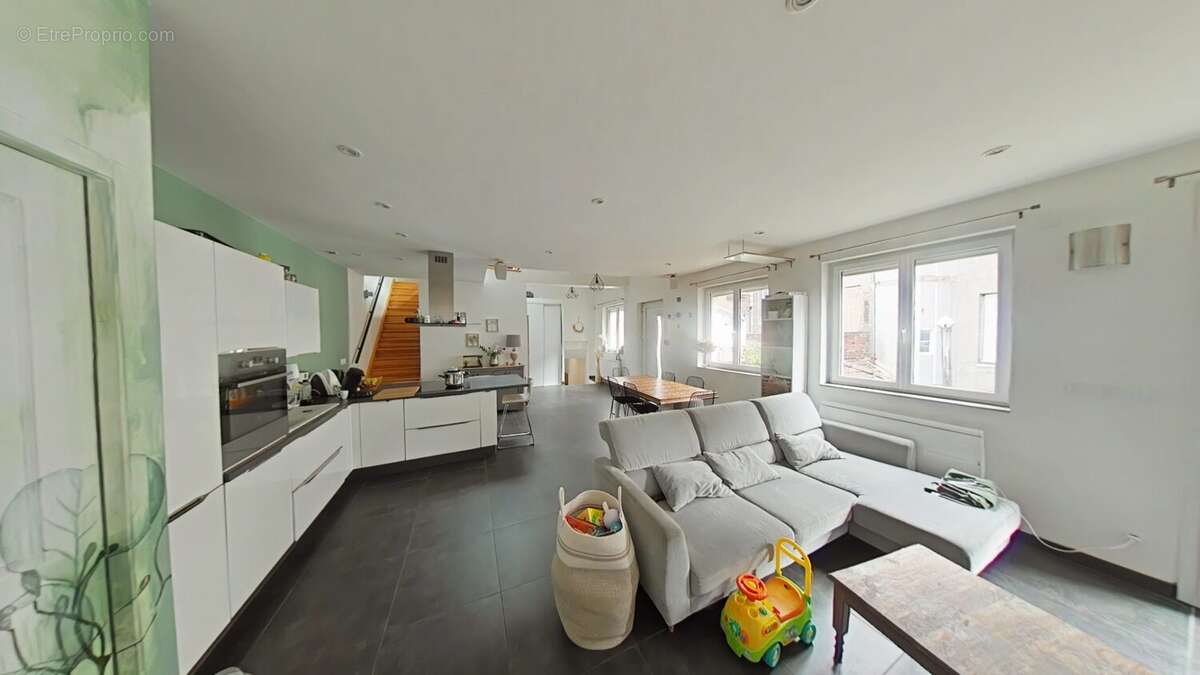 Appartement à SAINT-ETIENNE