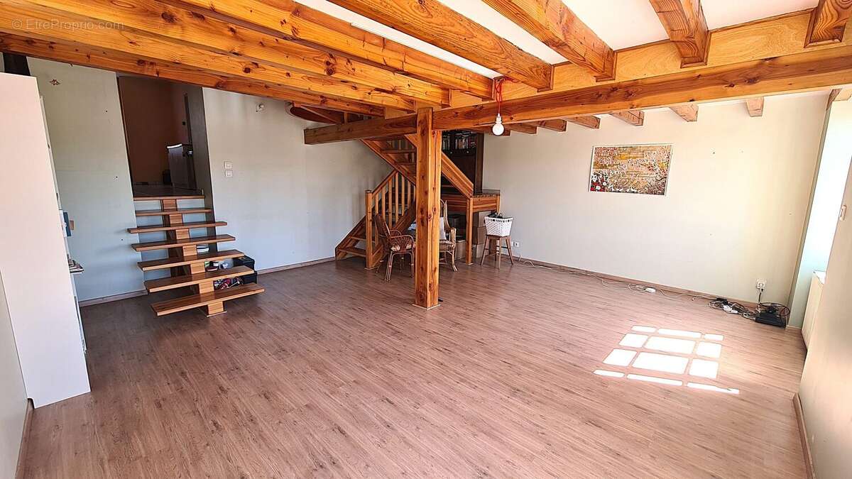 Appartement à SAINT-ETIENNE