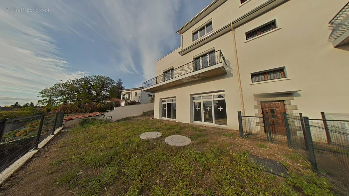 Appartement à SAINT-JUST-SAINT-RAMBERT