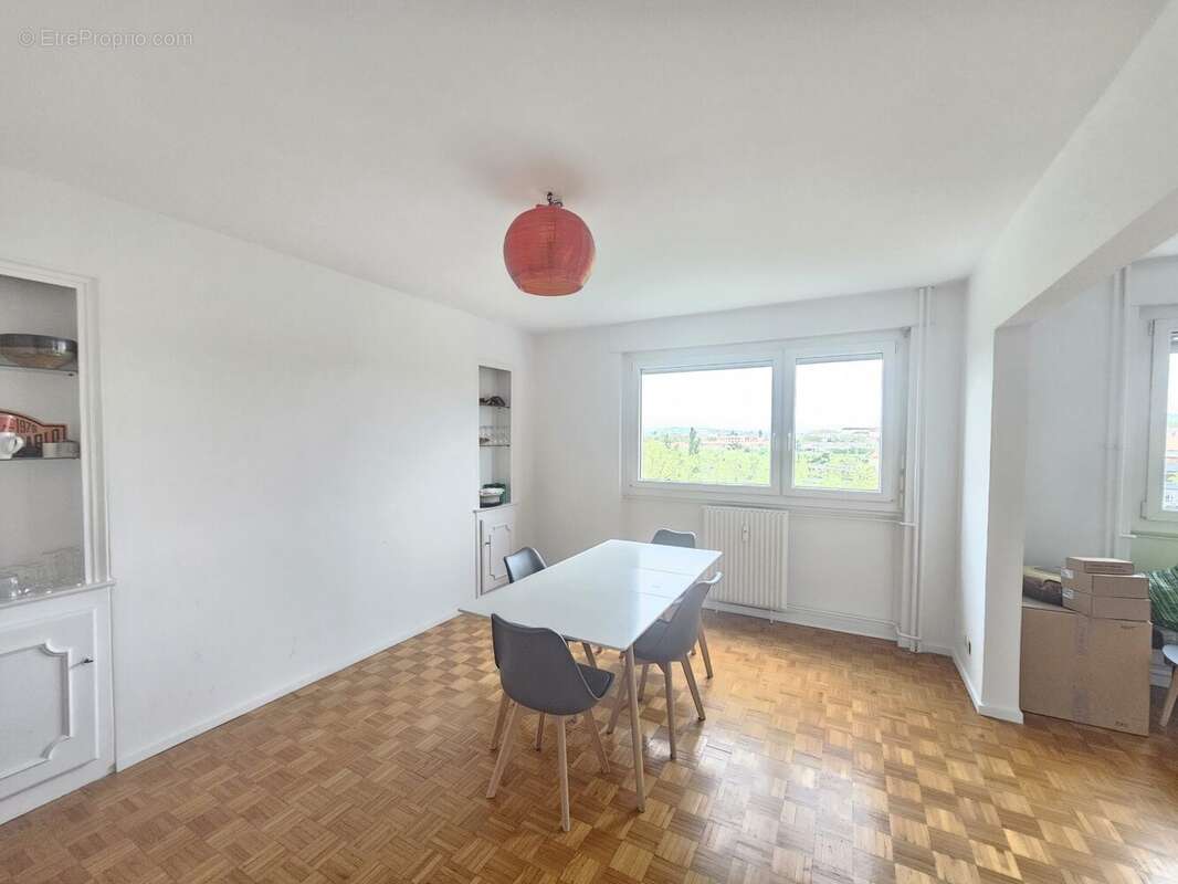 Appartement à SAINT-ETIENNE