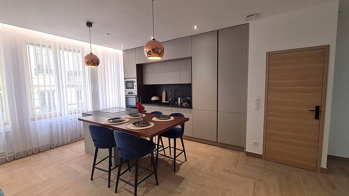 Appartement à SAINT-ETIENNE