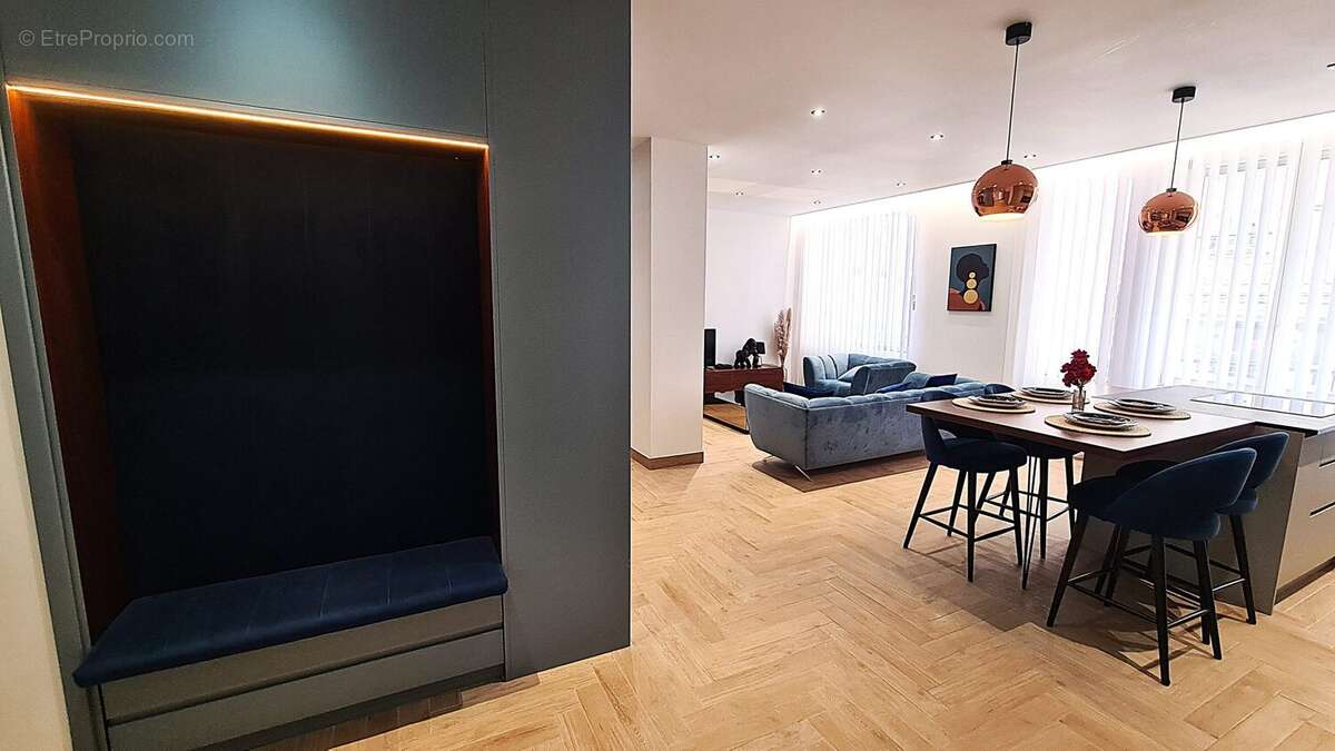 Appartement à SAINT-ETIENNE