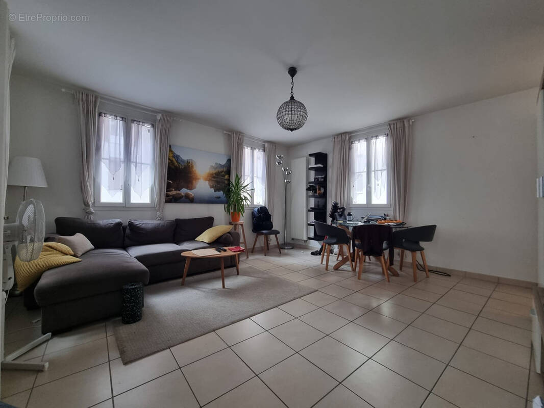 Appartement à EVIAN-LES-BAINS