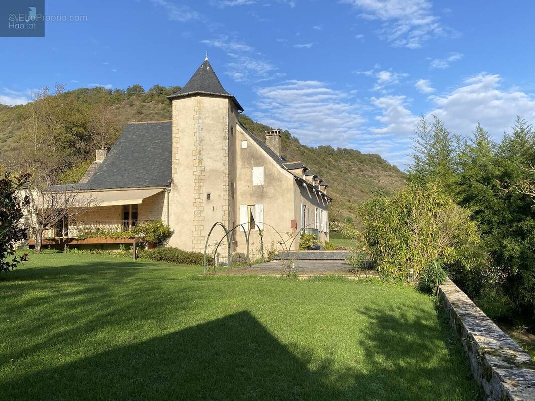 Appartement à MARCILLAC-VALLON