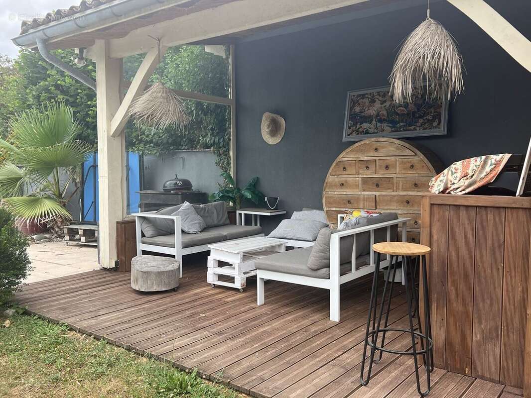 Maison à SAINT-QUENTIN-DE-BARON