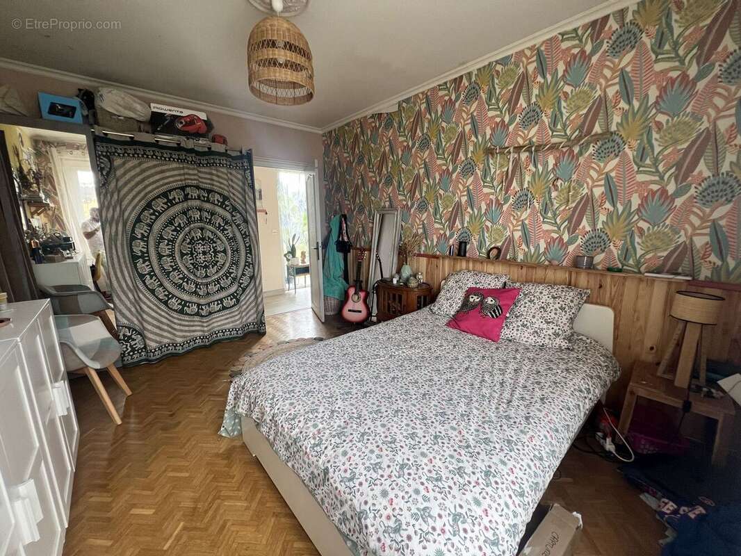 Maison à SAINT-QUENTIN-DE-BARON