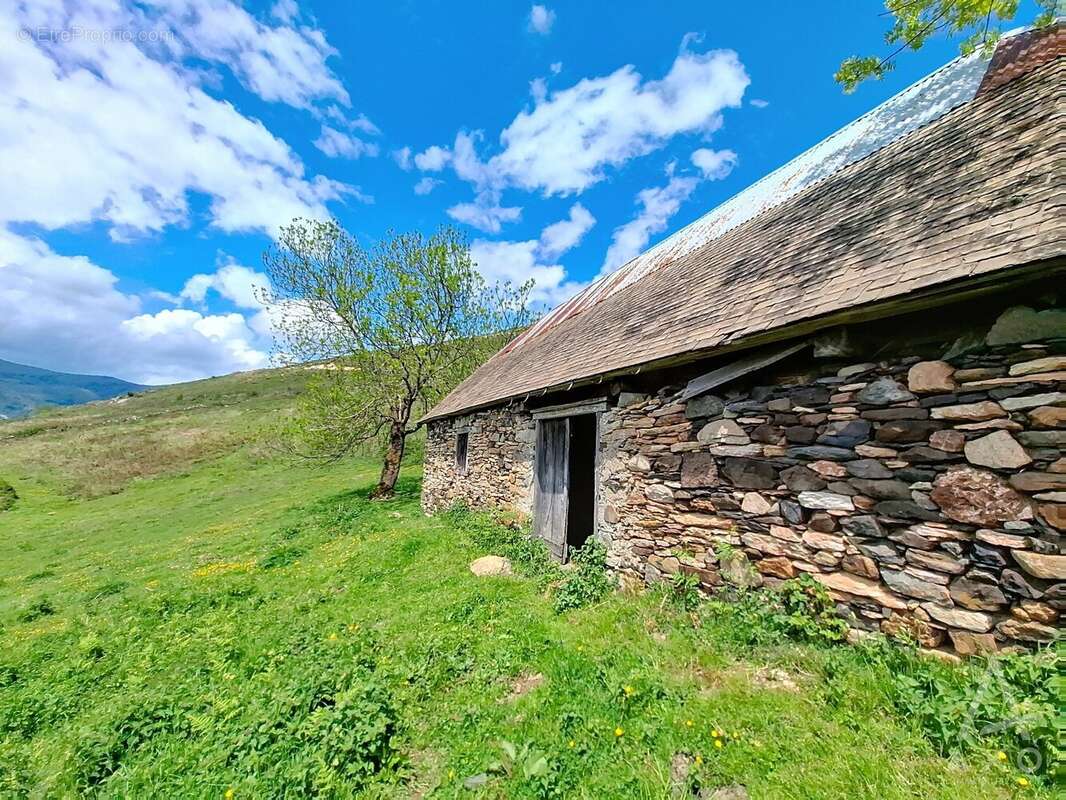Maison à SAINT-PASTOUS