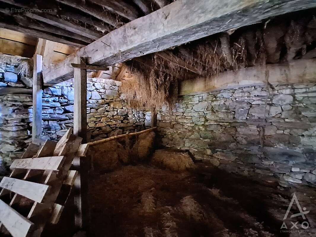 Maison à SAINT-PASTOUS