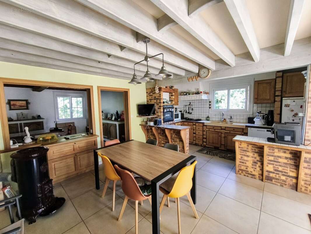 Maison à SAINT-QUENTIN-EN-MAUGES