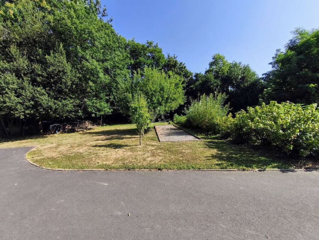 Maison à SAINT-QUENTIN-EN-MAUGES