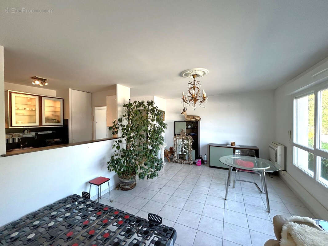 Appartement à MARSEILLE-9E