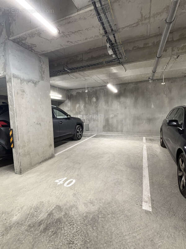 Parking à PUTEAUX