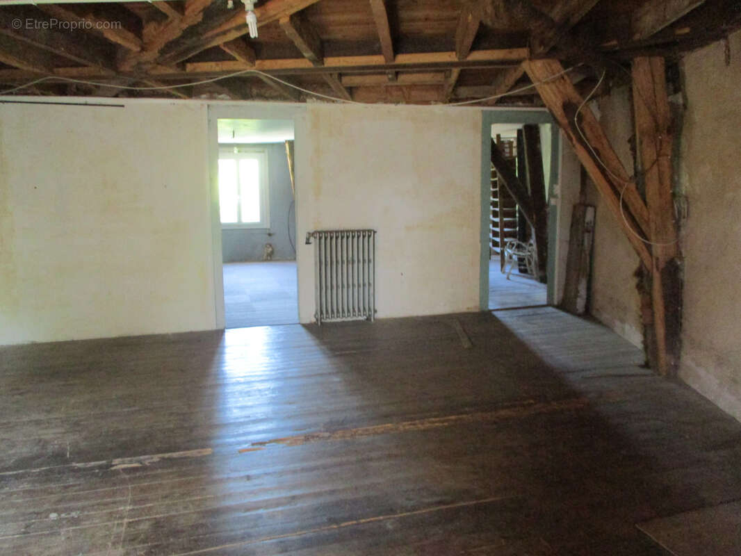 Maison à CEAUX-EN-COUHE