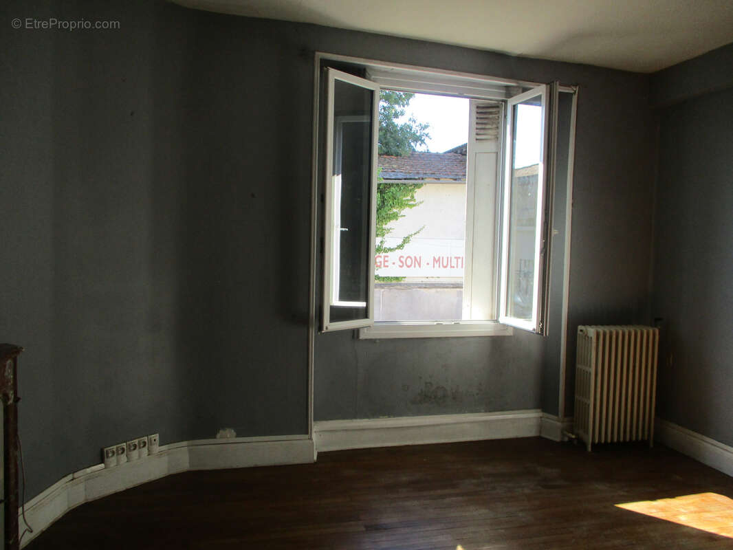 Maison à CEAUX-EN-COUHE