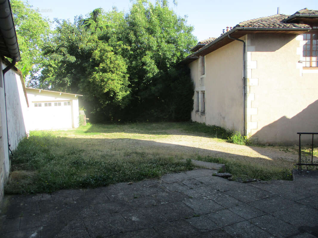 Maison à CEAUX-EN-COUHE