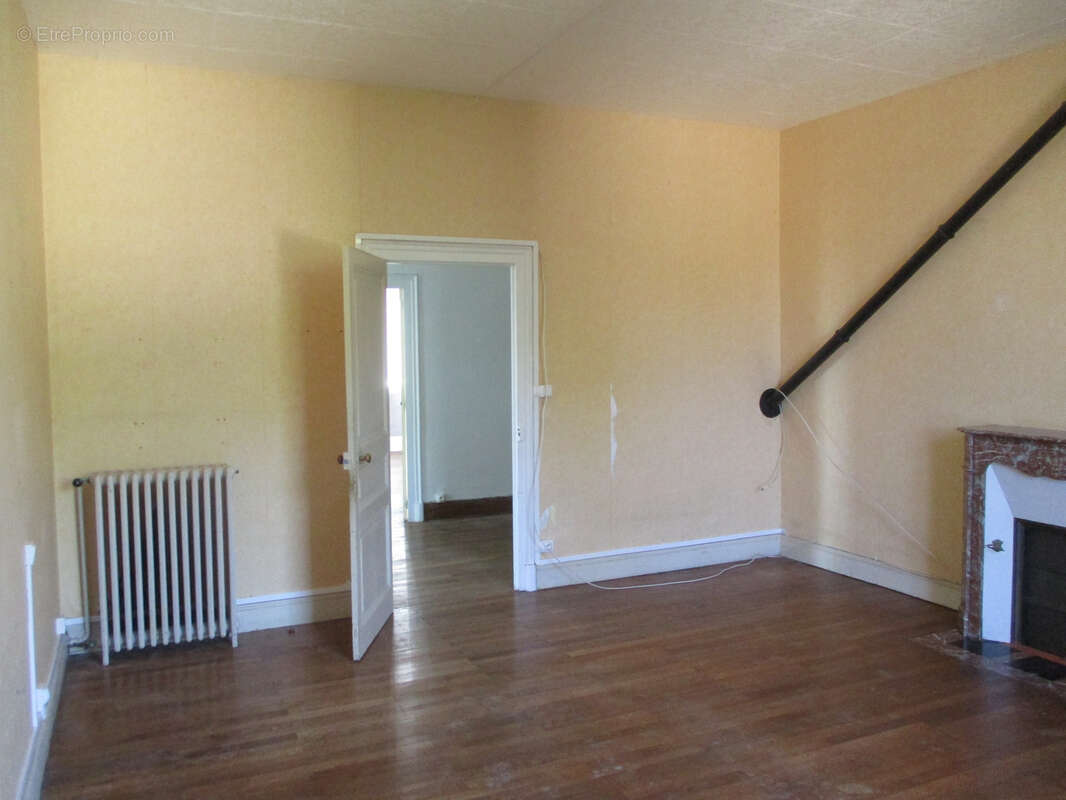 Maison à CEAUX-EN-COUHE