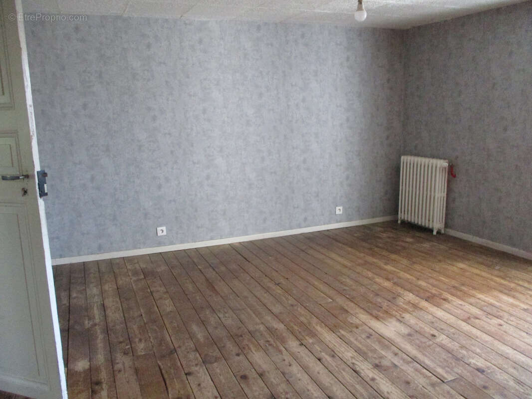 Maison à CEAUX-EN-COUHE