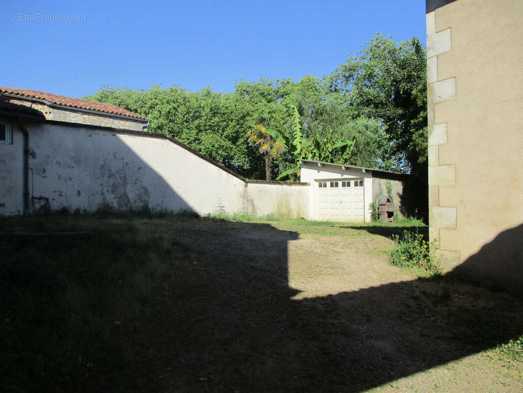 Maison à CEAUX-EN-COUHE