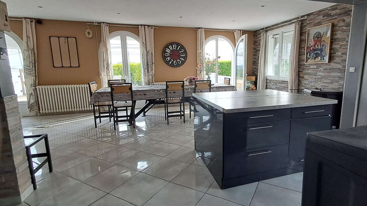 Maison à VADENCOURT