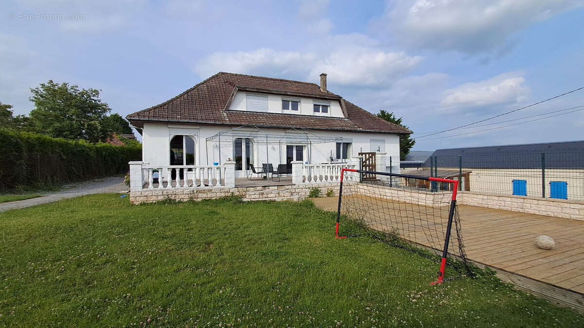 Maison à VADENCOURT