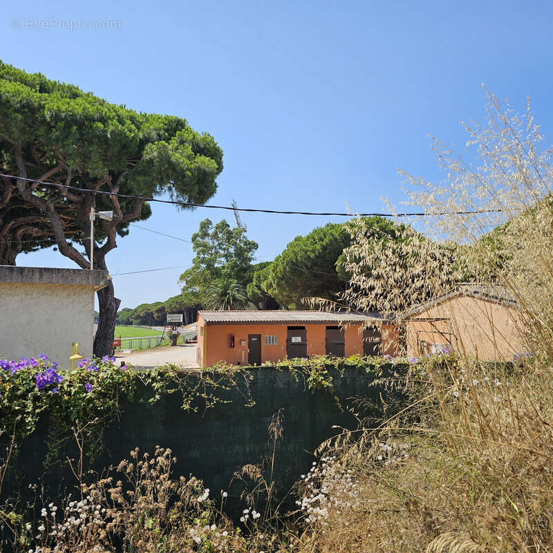 Terrain à HYERES